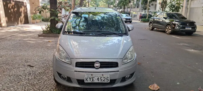 Fiat Idea Attractive 1.4 Fire Flex 8V 5P 2012