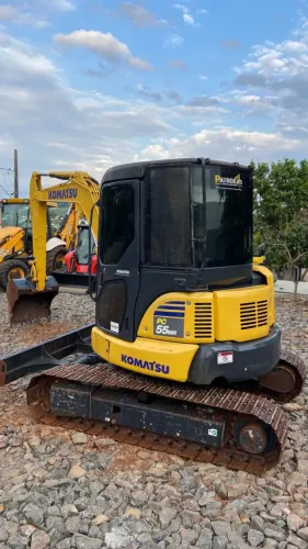 Mini Escavadeira komatsu PC55mr ano 2014