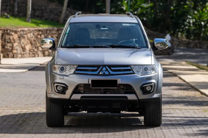Mitsubishi Pajero HPE 3.2 4X4 T.i. Dies. 5P Aut. 2016