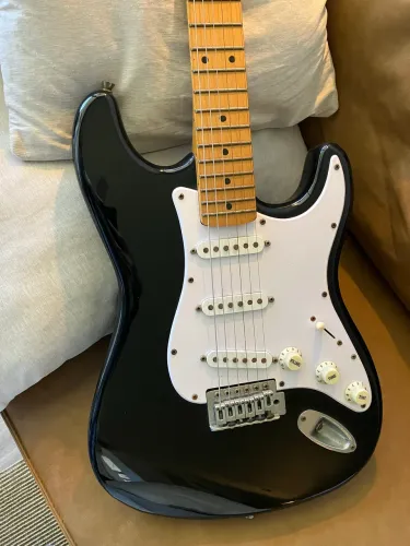 Guitarra Sx SST57 com captadores Malagoli