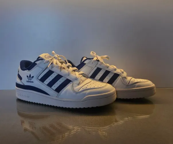 Tenis Adidas Forum Low Original n° 41 branco com detalhes azuis