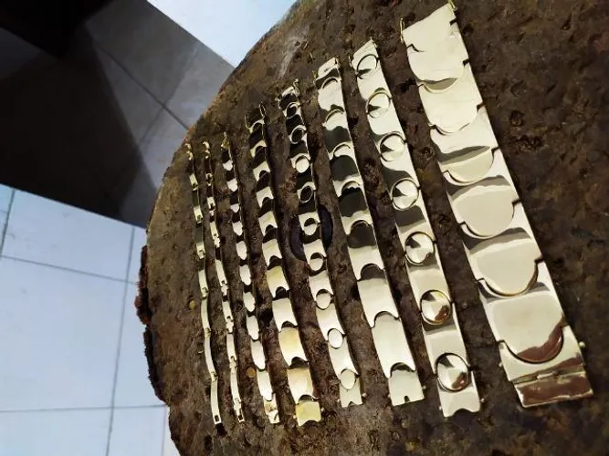 Braceletes em moeda antiga top.