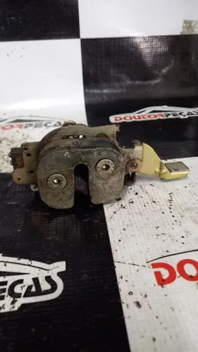 fechadura do porta mala traseira fiat uno  