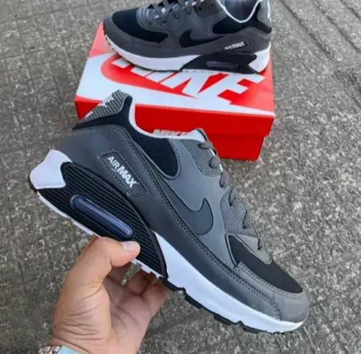 Tênis Nike Air Max 90 - Dividimos no cartão de crédito