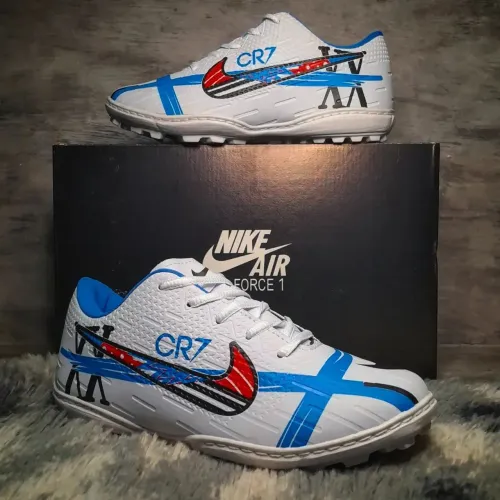 Chuteira Nike CR7 Society 