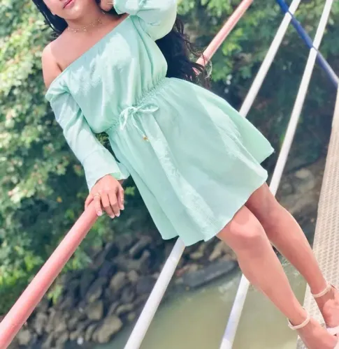 Vestido Off-Shoulder Verde Claro - Tamanho M