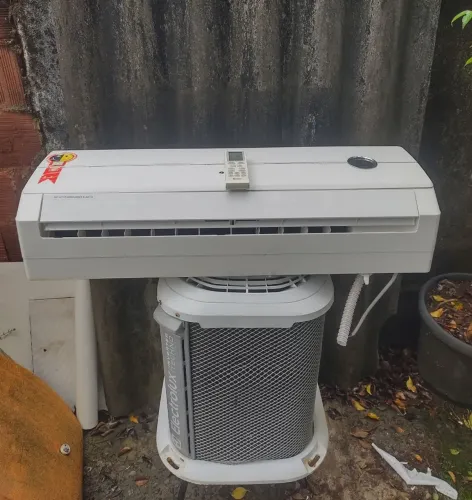 Vende Se Um Ar Condicionado Split 9.000 Btus 