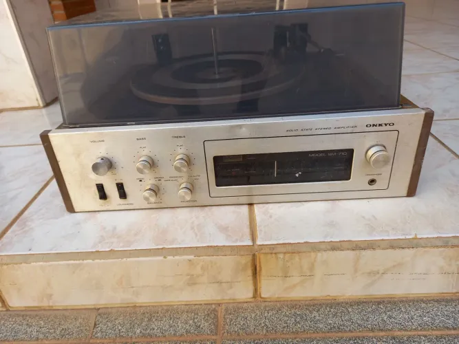Som Vinil Onkyo SM-710