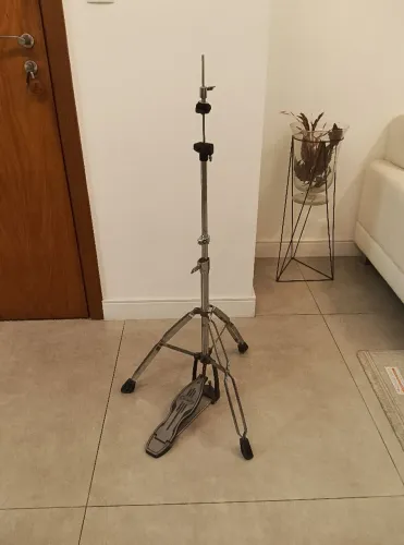 ## Máquina de chimbal para bateria Mapex Voyager, completa, excelente condição (Art Alv)