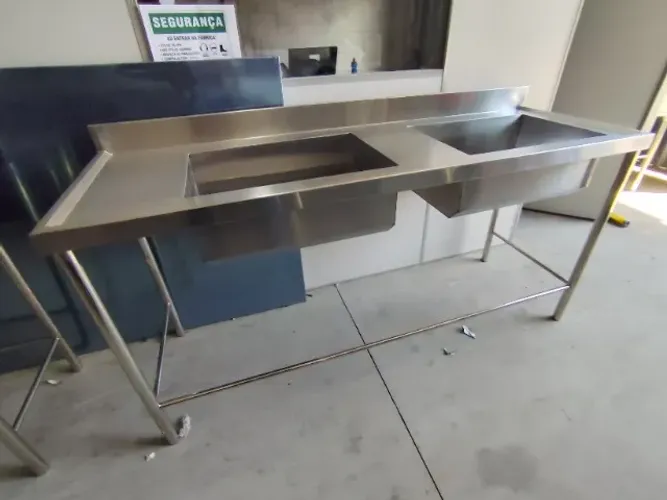 Pia Dupla em Inox para Alta Demanda em Restaurantes e Buffets
