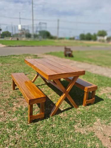 Moveis em palete e pinus 