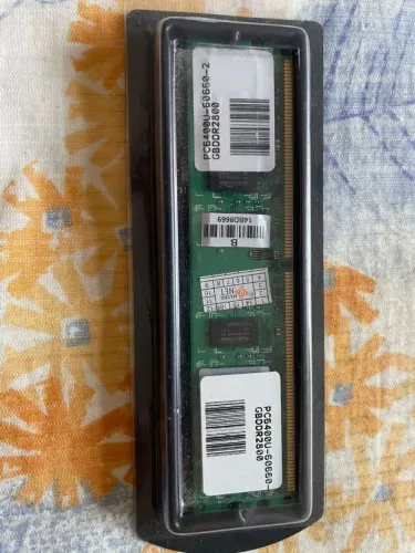 Memória RAM DDR2 2GB PC6400U