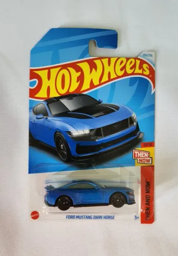 Miniatura Hot Wheels Ford Mustang Dark Horse 2025
