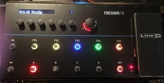 Pedaleira FIREHAWK Line 6 - POD HD 500X + POD X3 tudo em uma pedaleira!!!