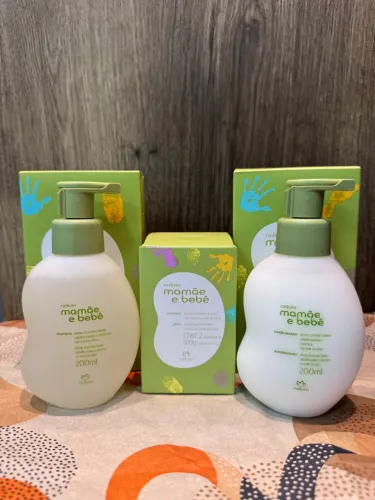 Natura Mamãe e Bebê - Banho Cuidados iniciais Shampoo + Condicionador + Sabonete