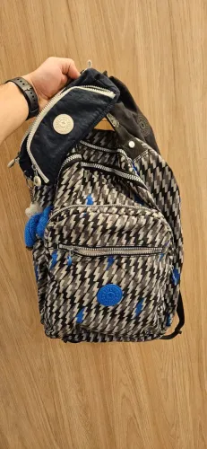 Mochila Kipling Original + 02 Estojos