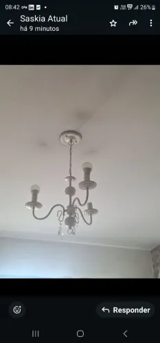 Lustre c/ 03 mini cúpulas e com pêndulos se cristal quarto infantil/sala ótimo estado