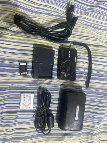 Câmera Digital Sony Cyber-shot Dsc Wx50 16.2 Mpxs Cyber Shot Preto