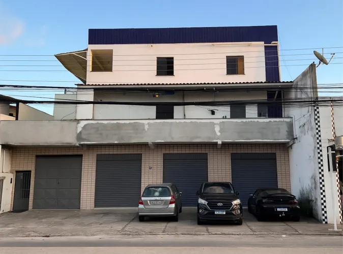 Oportunidade: vende-se Predio comercial + 18 kitinetes