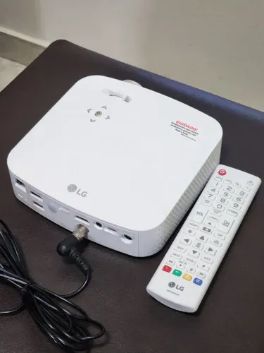 Projetor lg cinebeam pf50ks smart com conversor de tv integrado