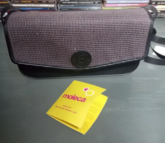 Bolsa Transversal Moleca Preta Tecido / PVC 