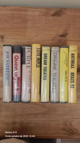*** P/ COLECIONADORES ACERVO DE SHOWS DE BANDAS DE ROCK (VHS). " TROCO ".
