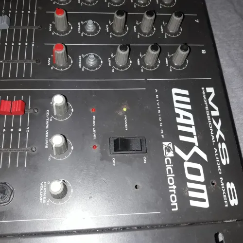 Mesa de som profissional Wattsom Ciclotron MXS 8 - 8 Canais