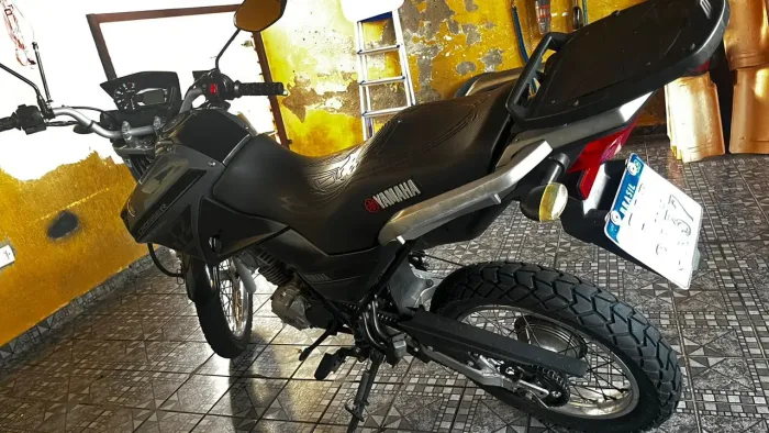 XTZ em ótimo estado de conservação e preço