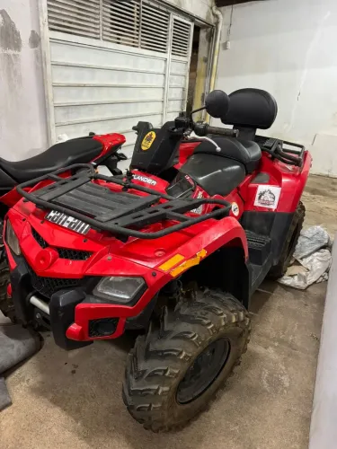 Quadriciclo Can am outlander 400 Max 2014
