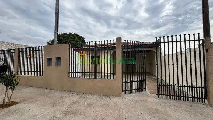 EXCELENTE CASA DE 02 QUARTOS PARA MORAR NO JARDIM PANORAMA EM SARANDI.