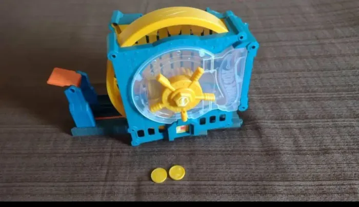 Pista hot wheels city fuja do banco