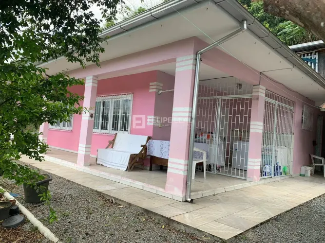Casa em Sul do Rio - Santo Amaro da Imperatriz