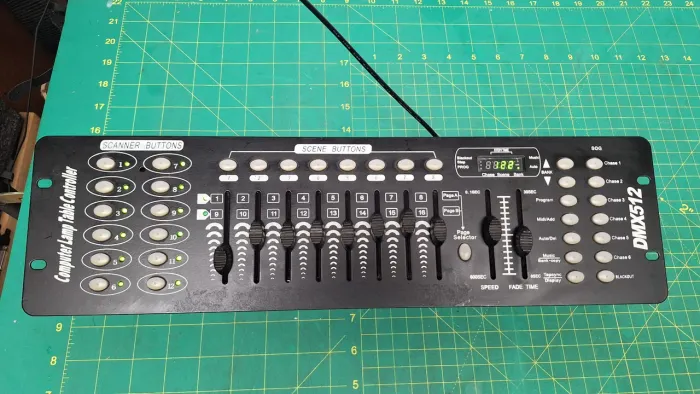 Mesa Controladora Dmx 512 Iluminação E Efeitos 192 Canais *leia*