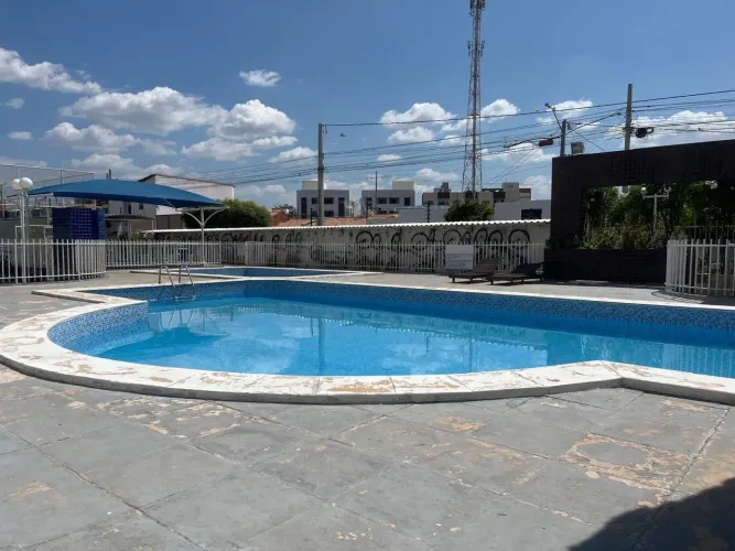 Apartamento com dois quartos na vila Mocó