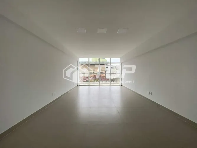Sala comercial para colocação no bairro Independência