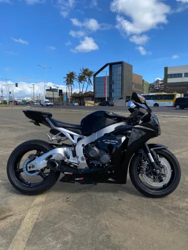 Honda CBR 1000RR FIREBLADE 2011