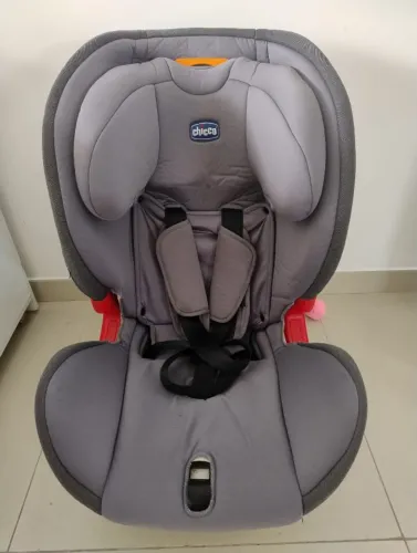 Cadeirinha carro Auto Chicco Youniverse Fix Jet Black 9 a 36 Kg