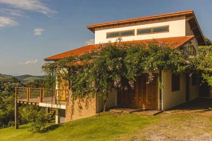 Imóvel para venda possui 200 metros quadrados com 2 quartos em Luiz Carlos - Guararema - S