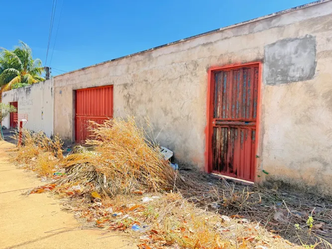 Vendo lote com início de construção