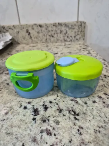 ?Porta Leite em Pó e Lanche Chicco Easy Meal - Empilhável e com Divisórias