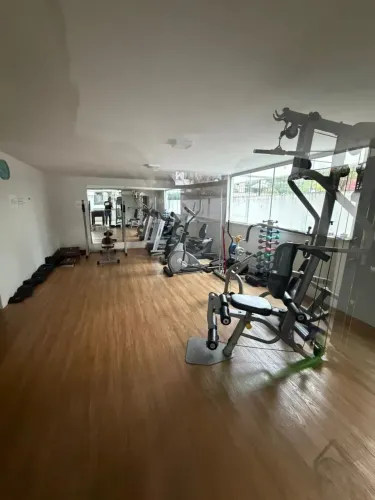 Apartamento à venda na Jaqueira, 205m², 4 Quartos (2 Suítes), Varanda e Lazer na Praça Fle
