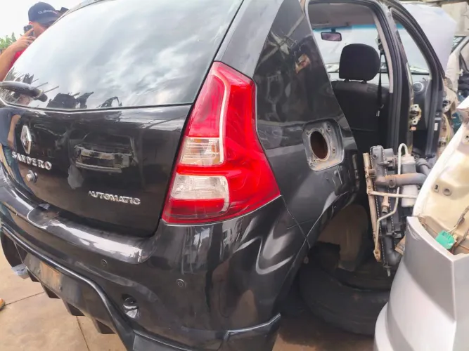 SUCATA DO SANDERO COM MOTOR E CÂMBIO DISPONÍVEL