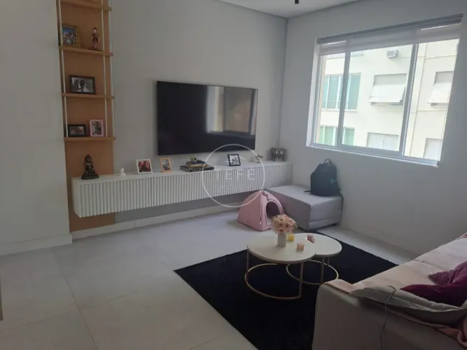 APARTAMENTO REFORMADO com 2 QUARTOS e 60 m² na LAGOA, ZONA SUL - RIO DE JANEIRO, RJ