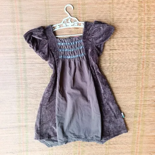 Vestido tamanho 6 anos marca PUC