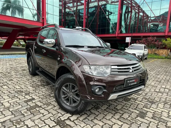 Mitsubishi L200 Triton HPE 3.2 CD TB Int.diesel AUT 2015