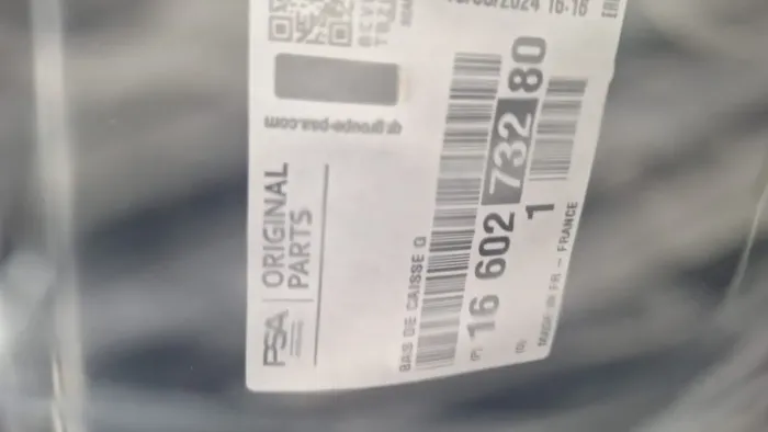 Caixa de ar lado direito Peugeot 208 2020/25