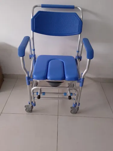 Cadeira de banho higiênica