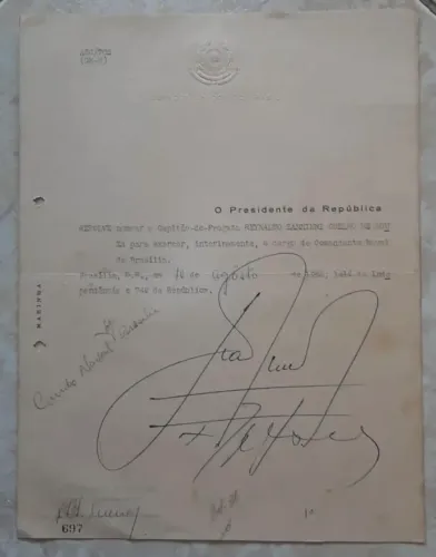 Documento Oficial de 1962 com Assinatura do Presidente João Goulart Raro