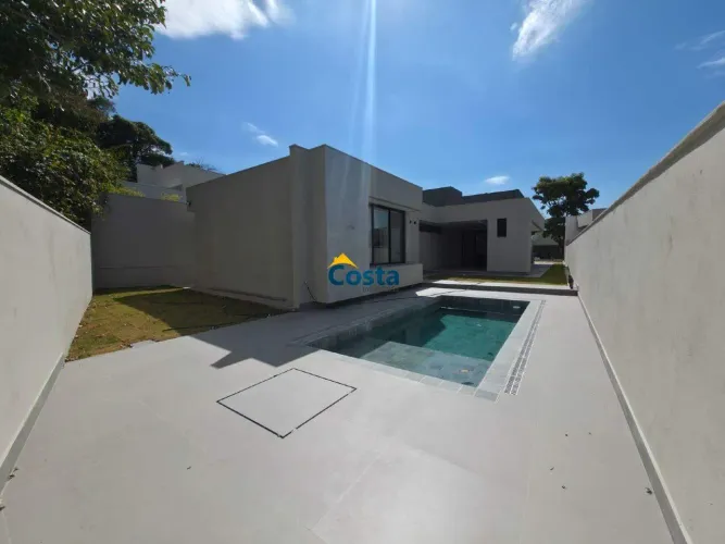 Casa nova de alto padrão à venda no Condominio Ouro Verde