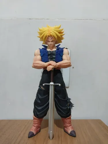 action figure Trunks